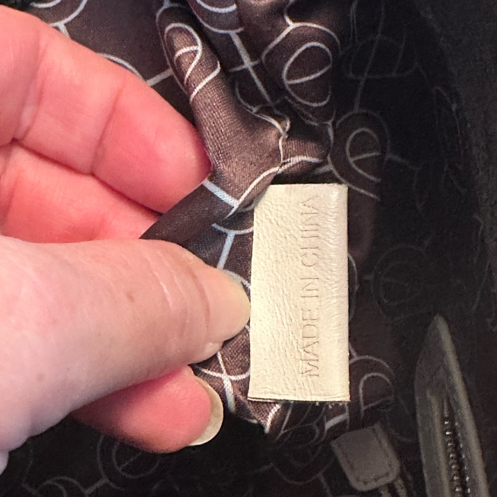 Henri Bendel New York West 57th Hobo Crossbody Black - Picture 11 of 11